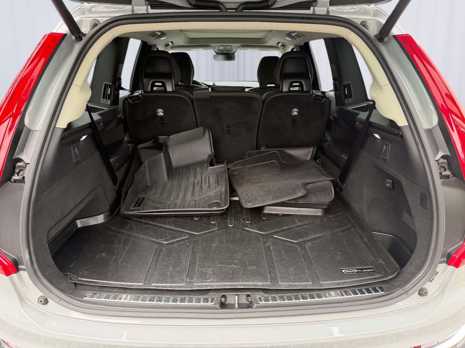 Used 2025 Volvo XC90 B6 Plus AWD/4WD image 13