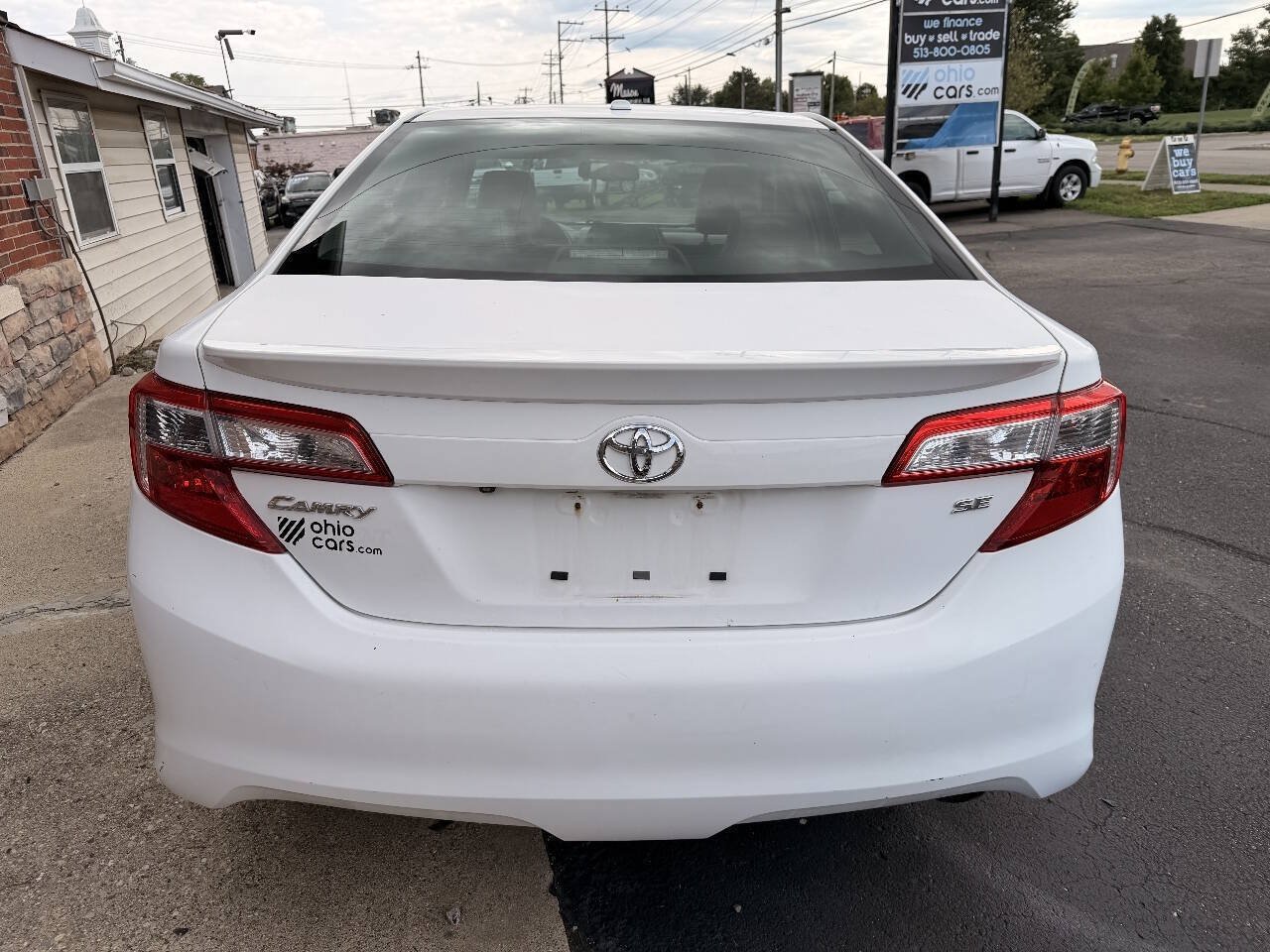 Used 2012 Toyota Camry SE w/ Leather Pkg FWD image 6