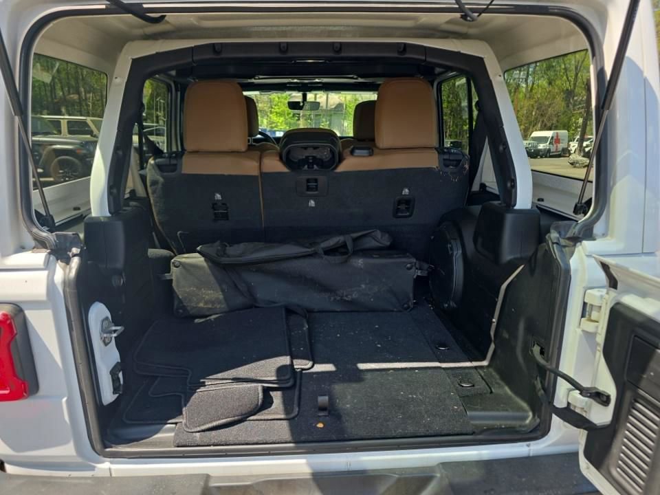 Used 2021 Jeep Wrangler Unlimited Sahara image 10