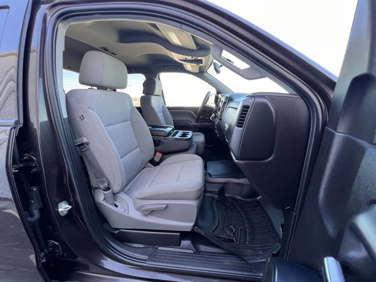 Used 2019 Chevrolet Silverado 1500 W/T w/ WT Convenience Package AWD/4WD image 18