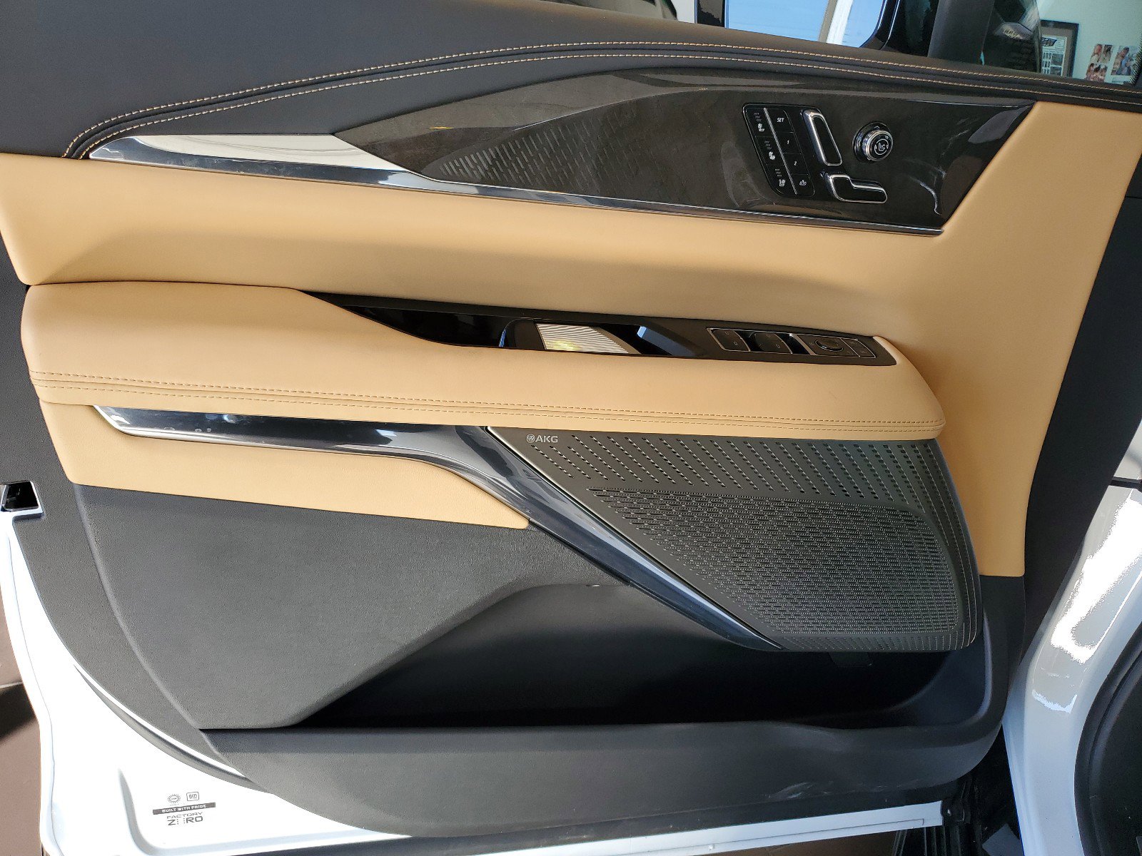 New 2025 Cadillac Escalade IQ Sport 2 image 17