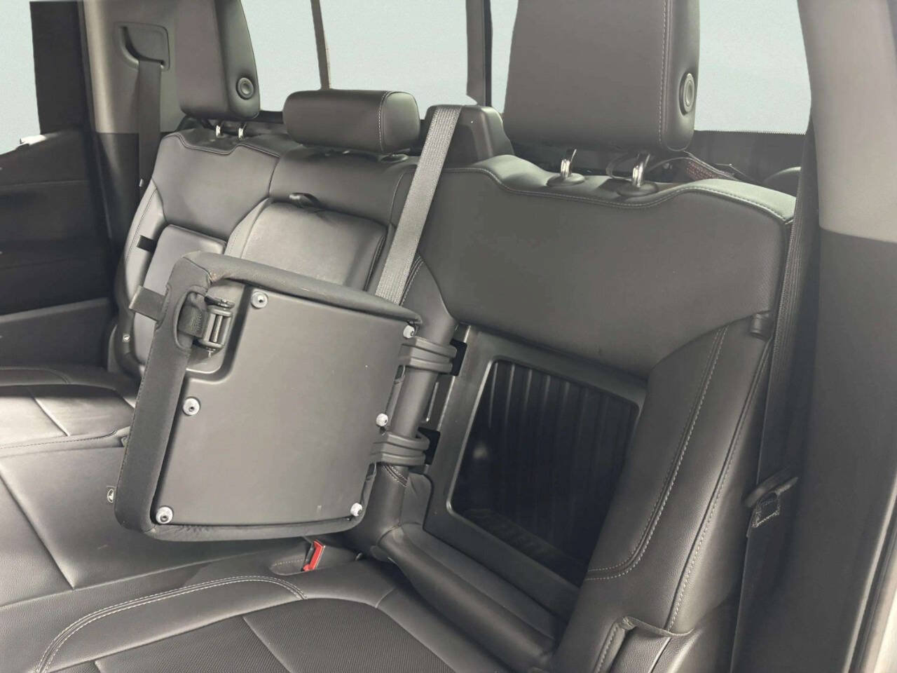 Used 2019 Chevrolet Silverado 1500 LTZ w/ LTZ Premium Package AWD/4WD image 21