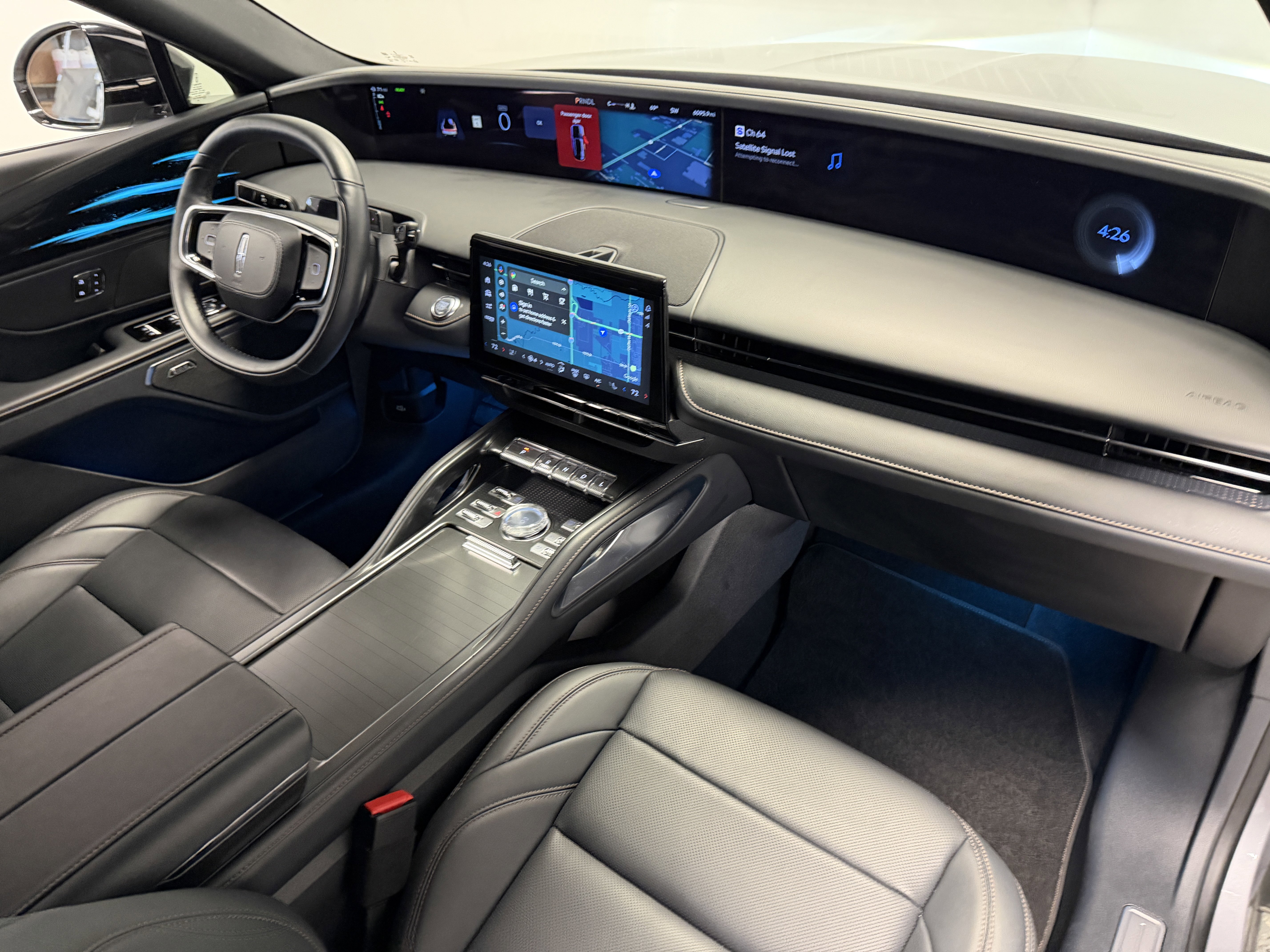 Used 2025 Lincoln Nautilus Premier w/ Equipment Group 102A image 21