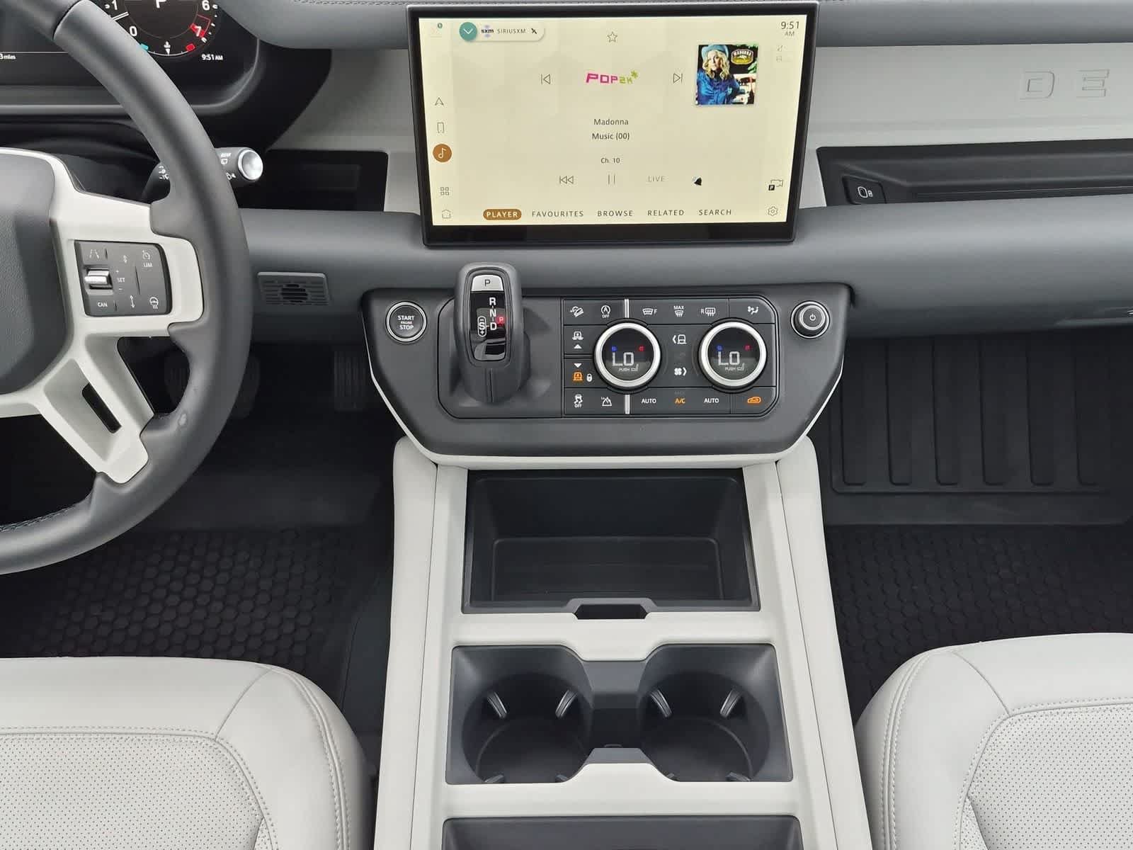 Used 2025 Land Rover Defender 110 X-Dynamic SE AWD/4WD image 29