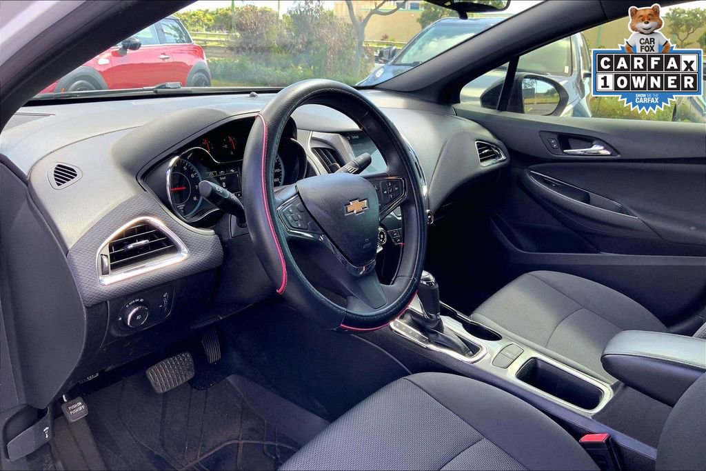 Used 2018 Chevrolet Cruze LT w/ Redline Edition image 13