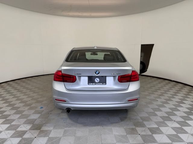 Used 2016 BMW 320i xDrive Sedan AWD/4WD image 6