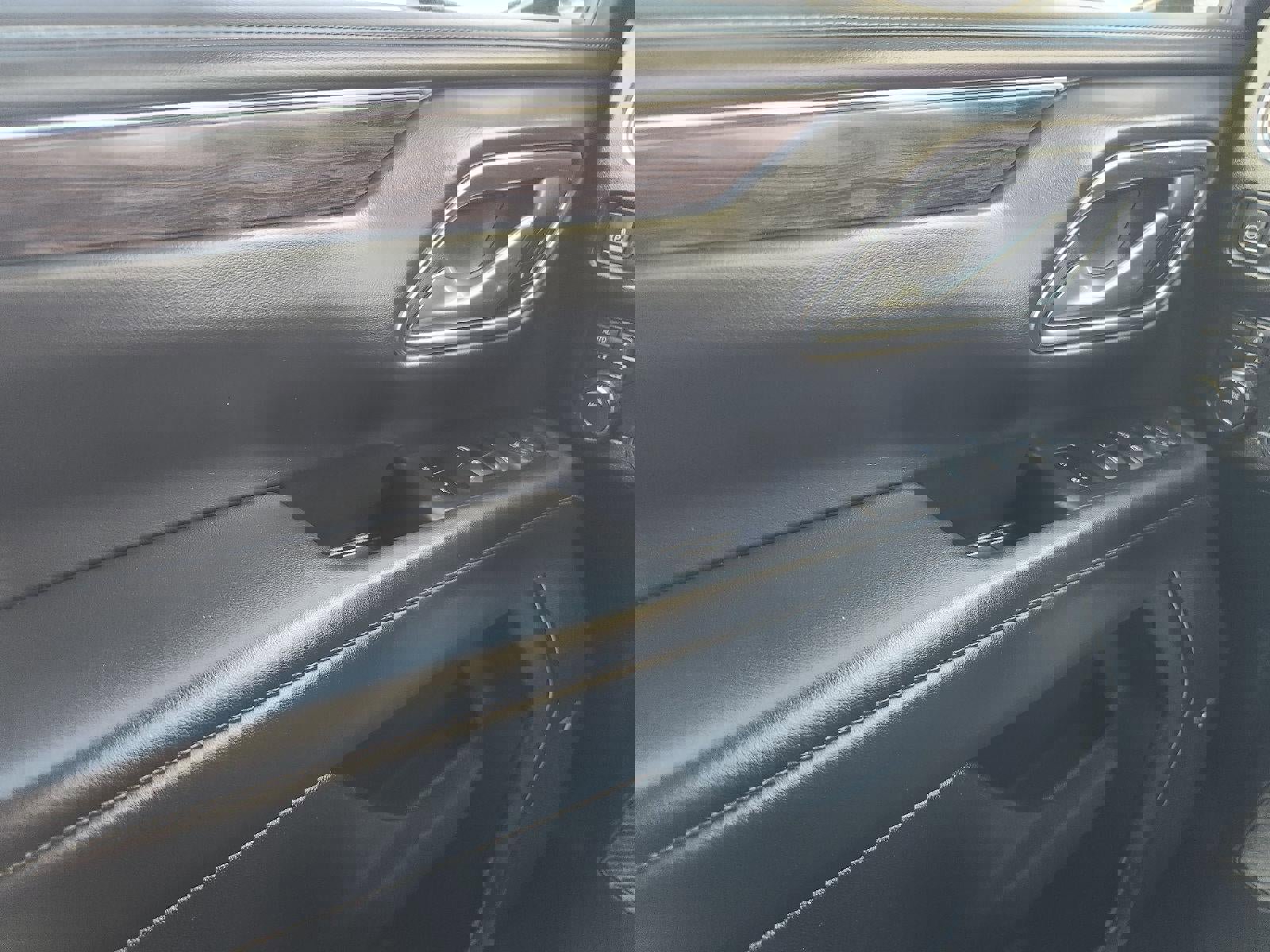 Used 2024 Chevrolet Tahoe LT image 19