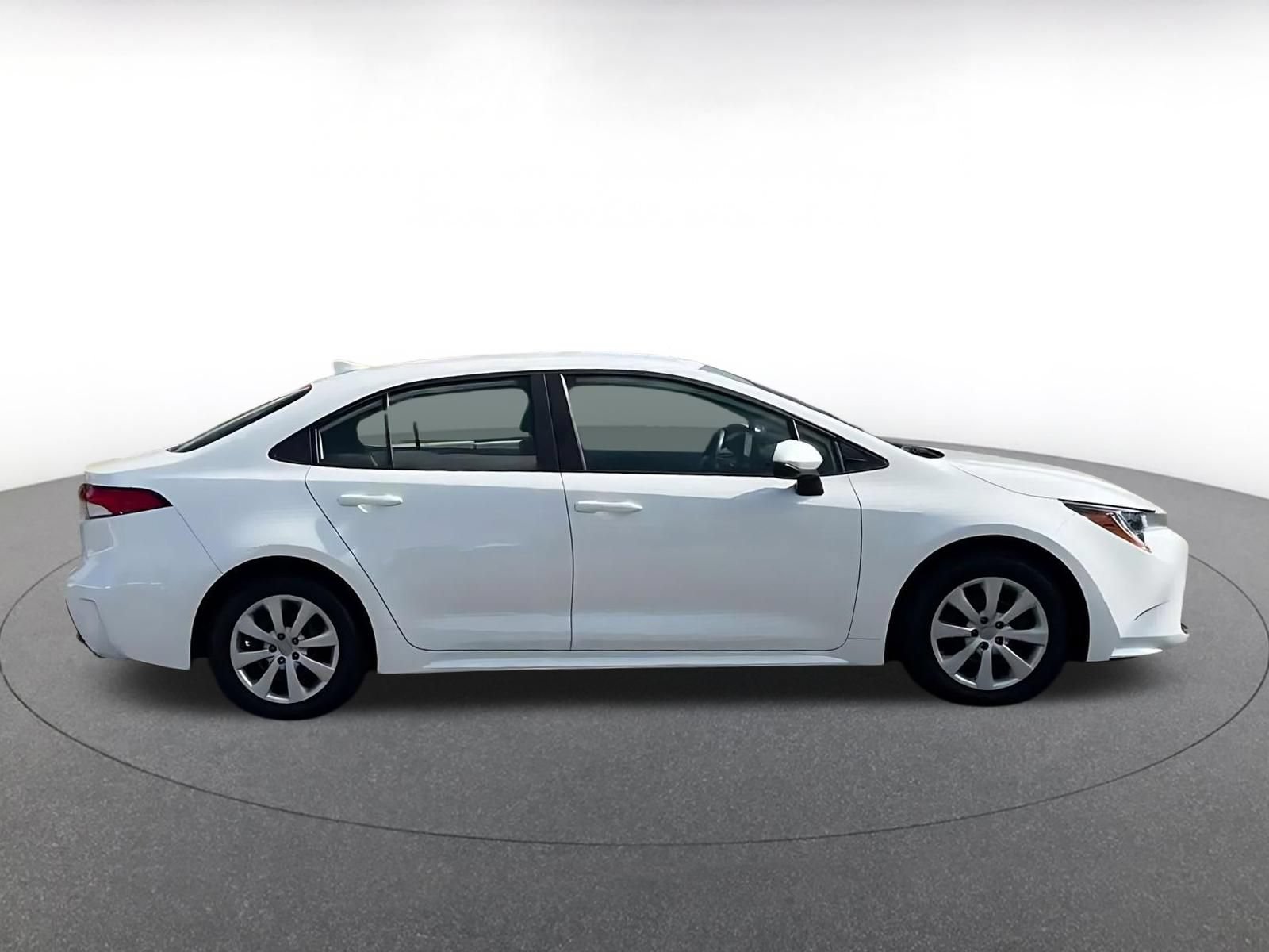 Used 2025 Toyota Corolla LE FWD image 15