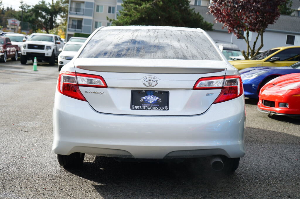Used 2014 Toyota Camry SE image 4