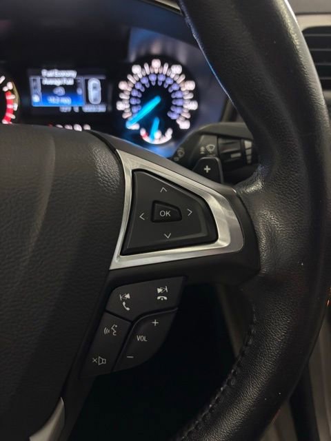 Used 2017 Ford Fusion SE image 17