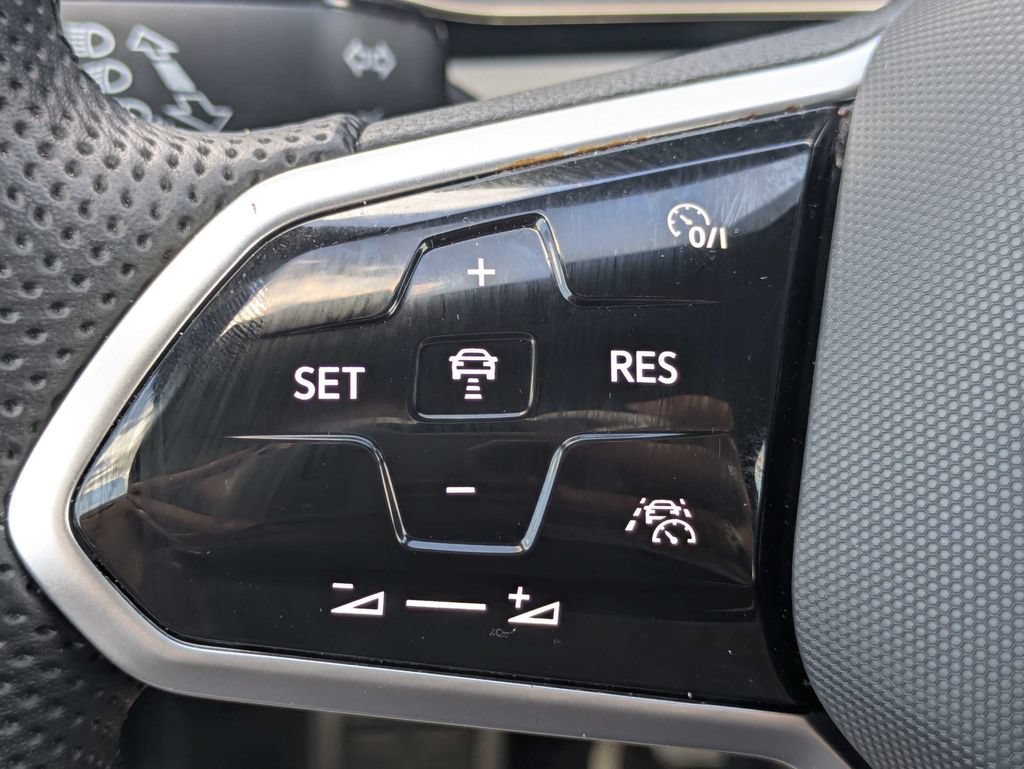 Certified 2025 Volkswagen Jetta GLI Autobahn FWD image 26