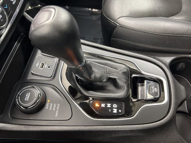 Used 2021 Jeep Cherokee Limited image 26