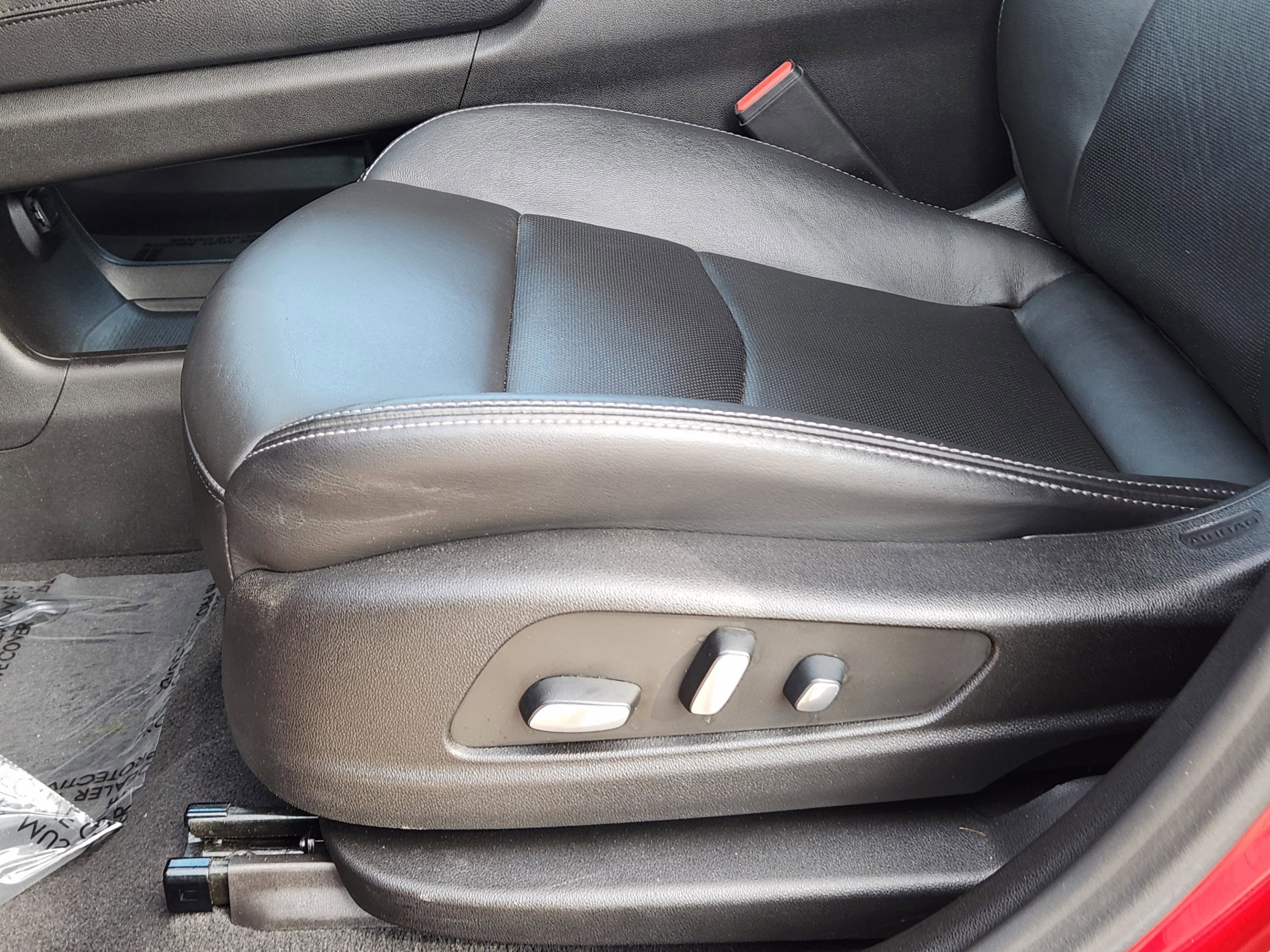 Used 2023 Cadillac XT6 Premium Luxury image 27