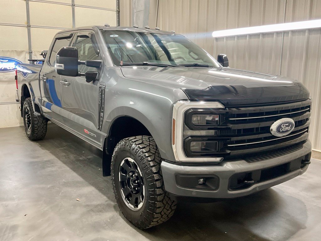 Used 2025 Ford F250 Platinum w/ Tremor Off-Road Package AWD/4WD image 2