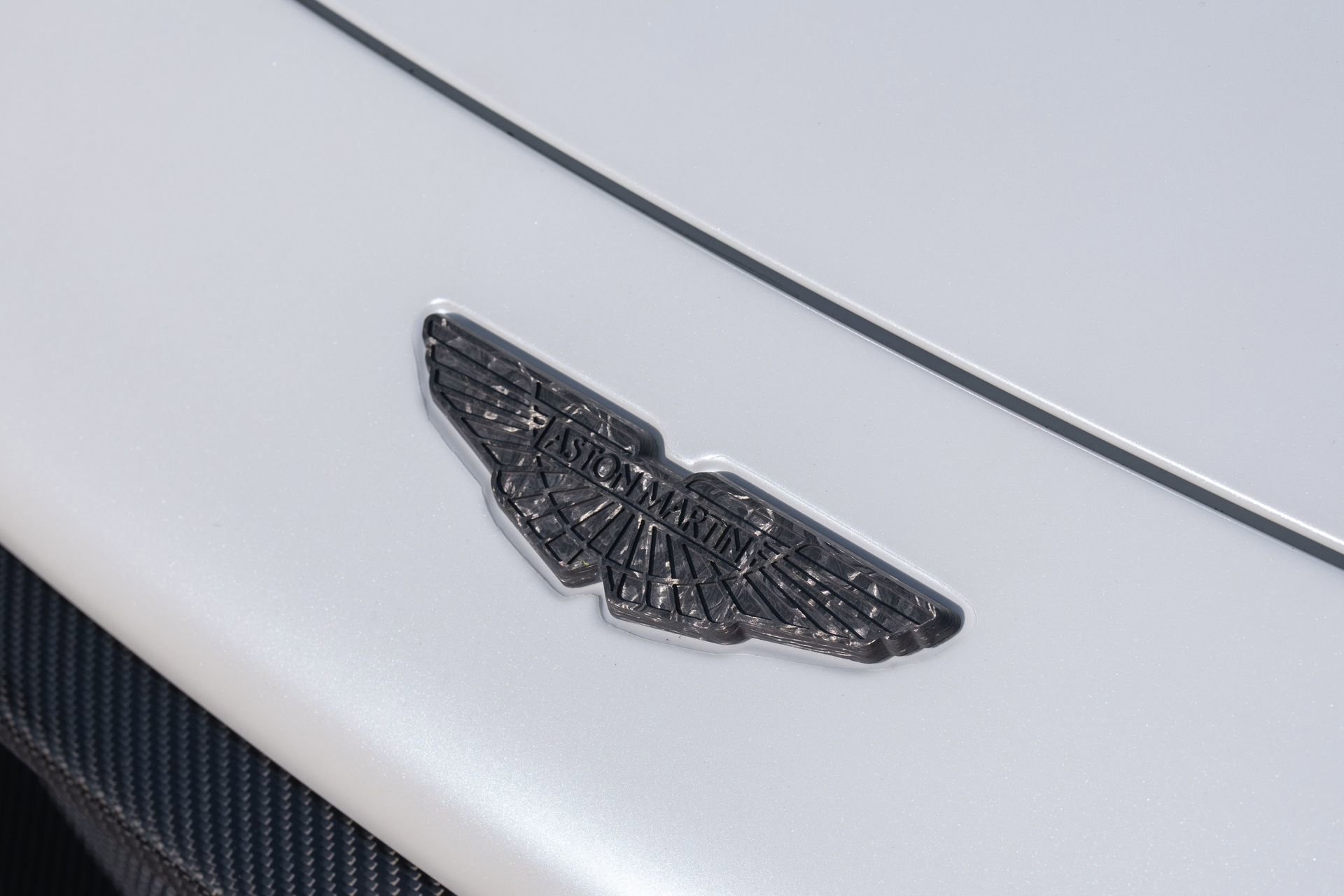 Used 2021 Aston Martin V8 Vantage Coupe RWD image 18
