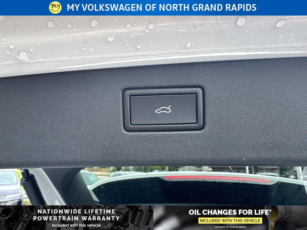 New 2026 Volkswagen Tiguan SEL R-Line AWD/4WD image 25