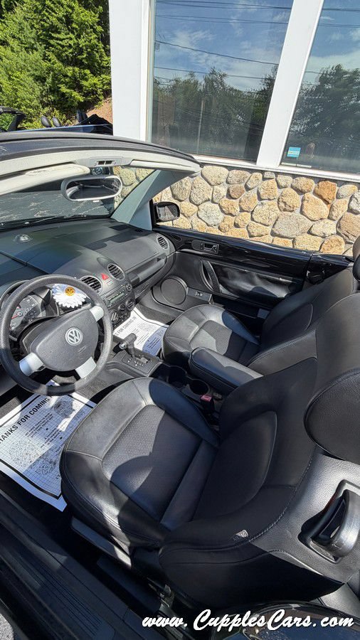 Used 2008 Volkswagen Beetle S FWD image 12
