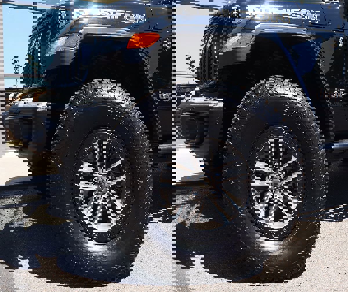 Used 2024 Jeep Wrangler Unlimited Rubicon 392 image 5