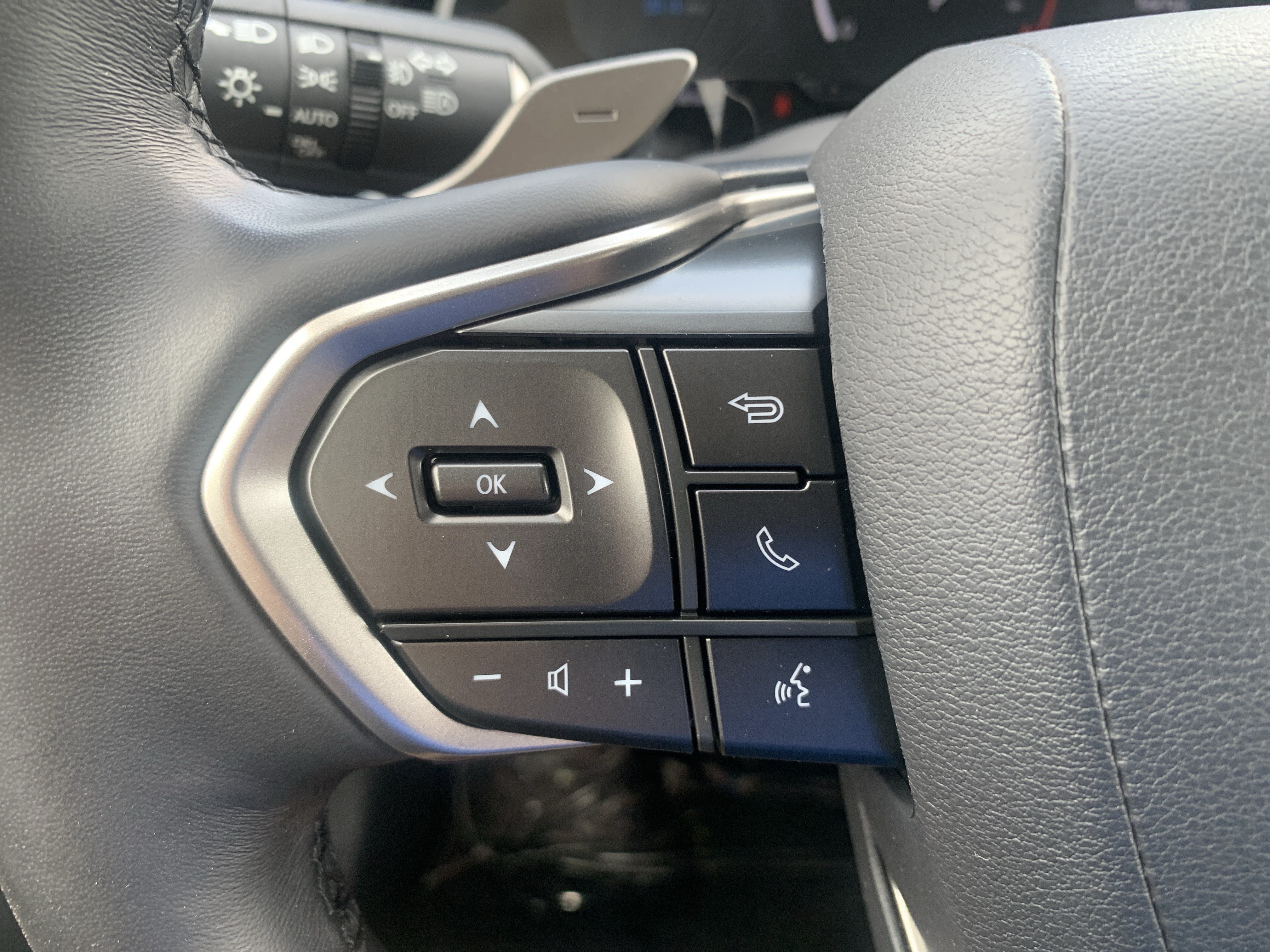 Used 2025 Lexus RX 350 Premium Plus w/ Accessory Package (Z1) FWD image 19