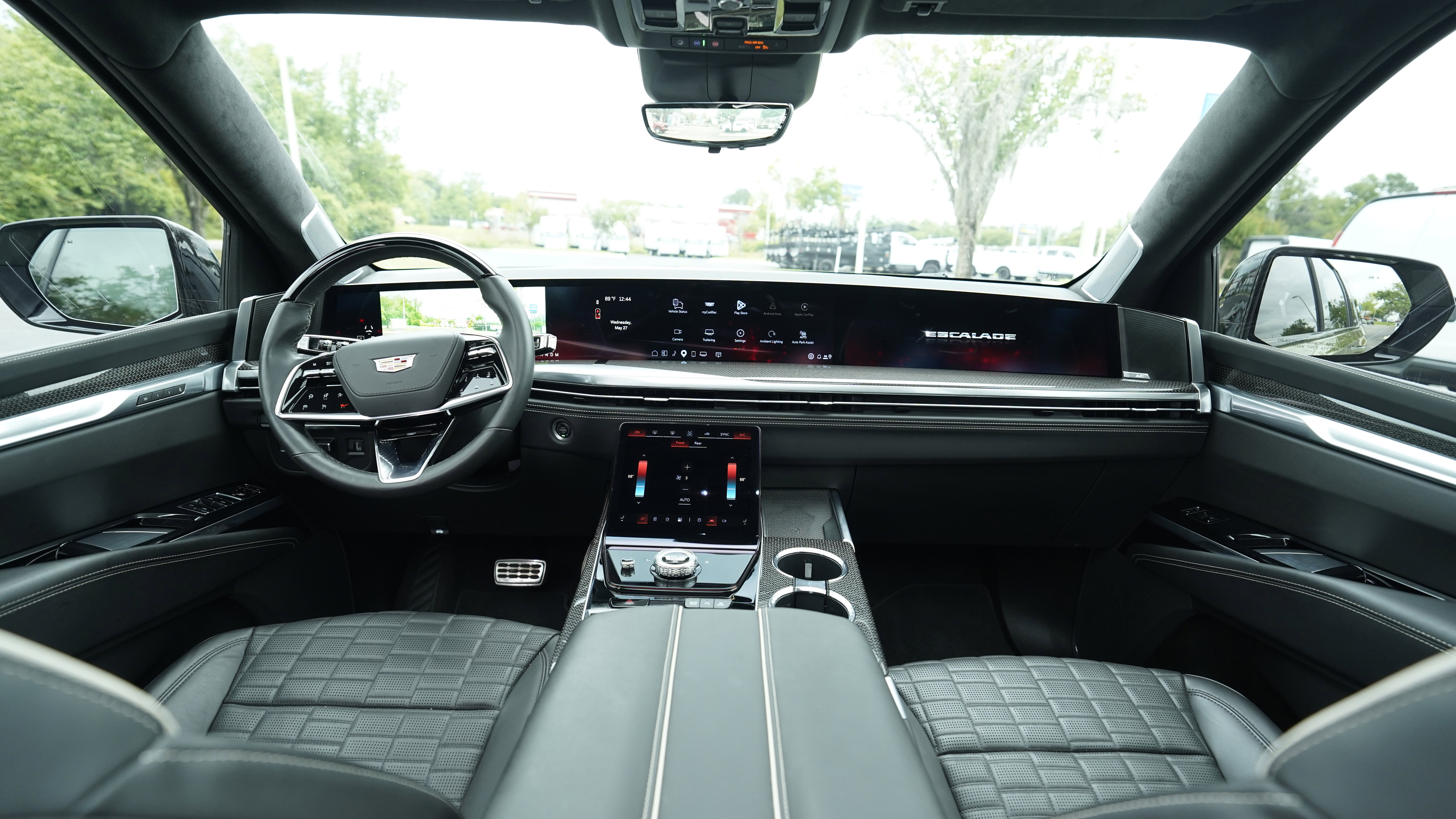 Used 2025 Cadillac Escalade ESV V AWD/4WD image 29