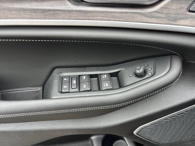New 2027 Jeep Grand Cherokee Limited AWD/4WD image 16