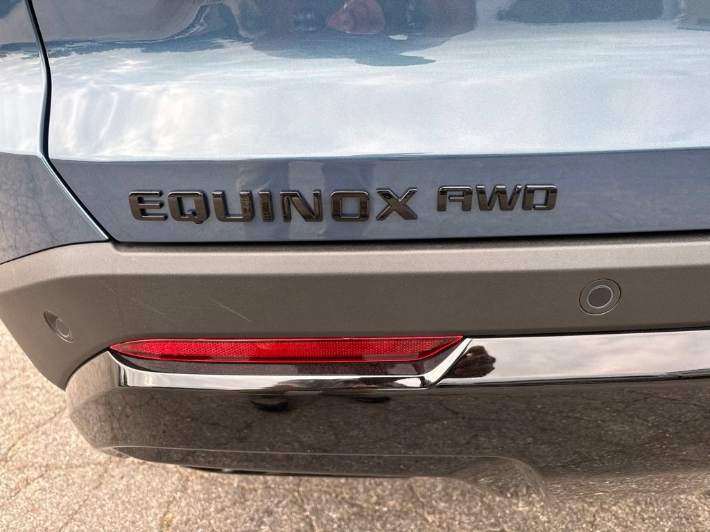 New 2027 Chevrolet Equinox RS w/ Safety and Technology Package AWD/4WD image 6