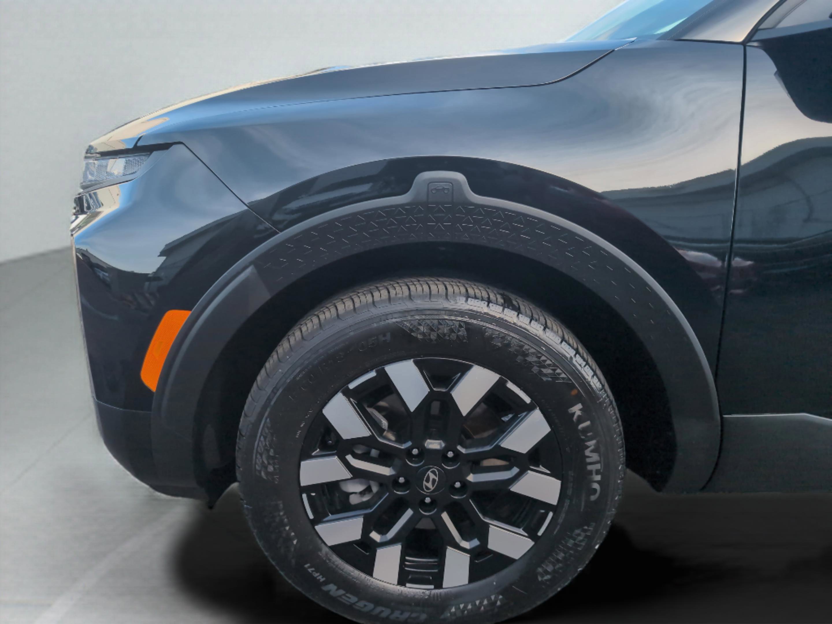 Used 2025 Hyundai Santa Cruz SEL image 32