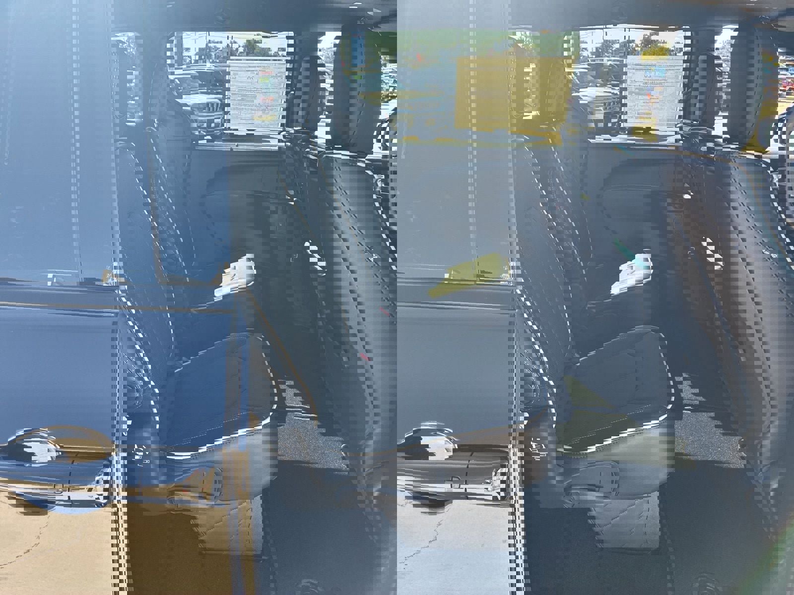 New 2026 Chrysler Pacifica Limited w/ Uconnect Theater Family Group image 26