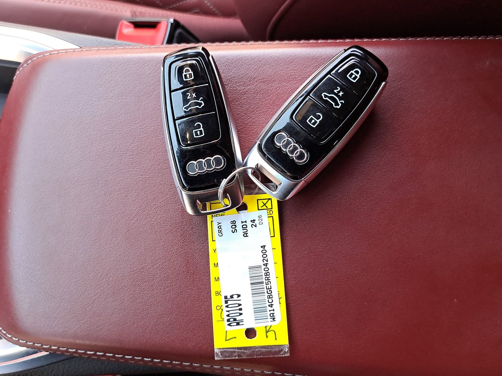 Used 2024 Audi SQ8 e-tron Premium Plus w/ Black Optic Package image 37