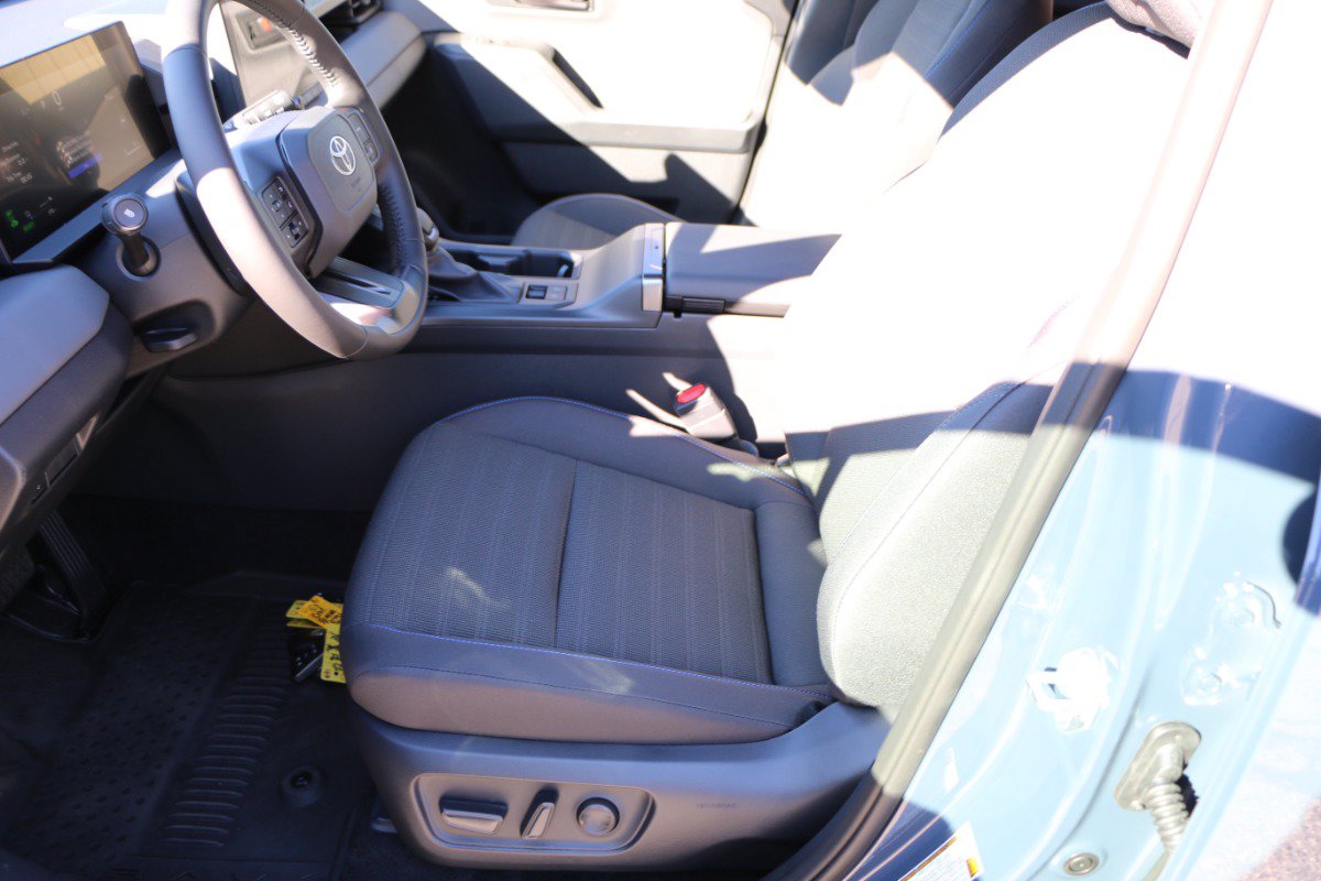 Used 2026 Toyota RAV4 SE w/ Weather Package AWD/4WD image 25