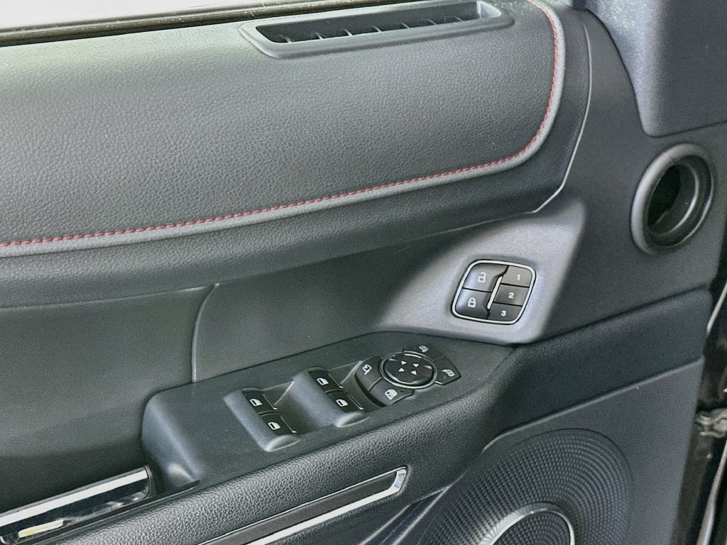 Used 2022 Ford Expedition Limited RWD image 24