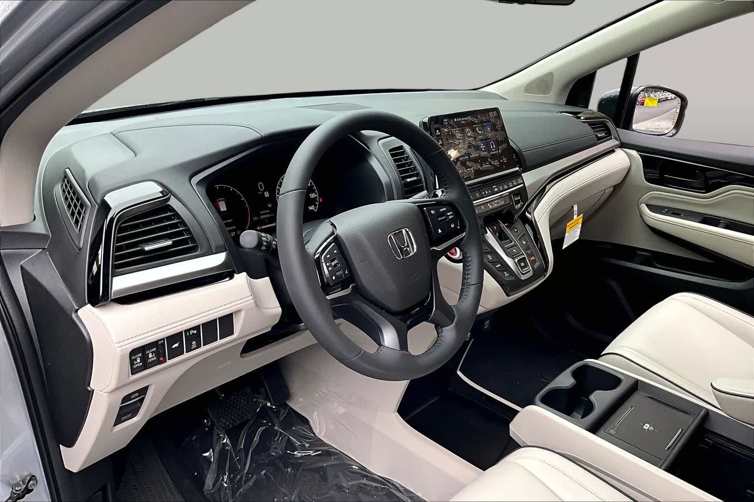 New 2026 Honda Odyssey Touring image 10