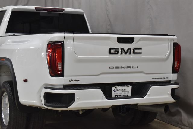Used 2023 GMC Sierra 3500 Denali w/ Denali Ultimate Package AWD/4WD image 9