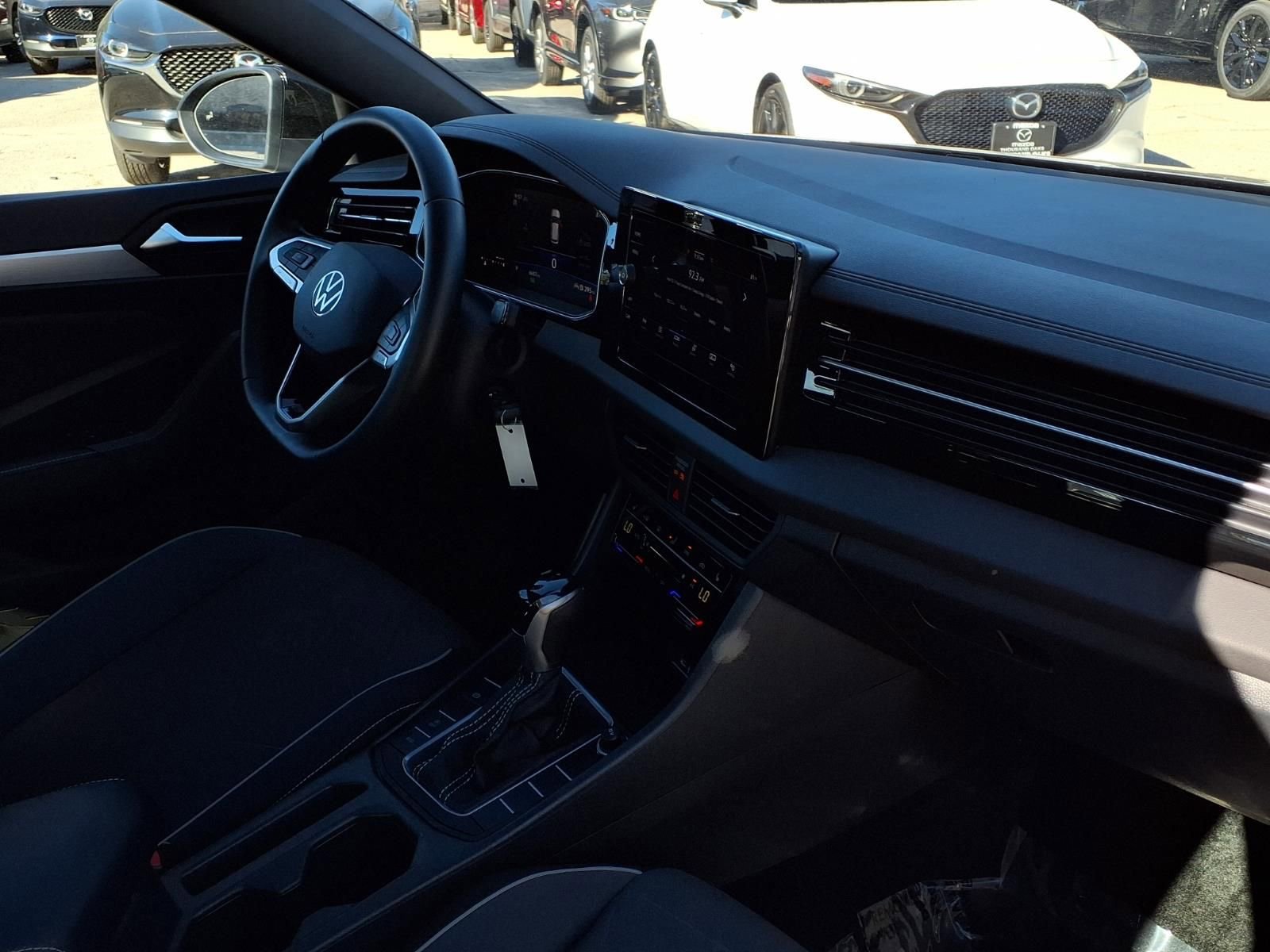 Certified 2025 Volkswagen Jetta Sport FWD image 25