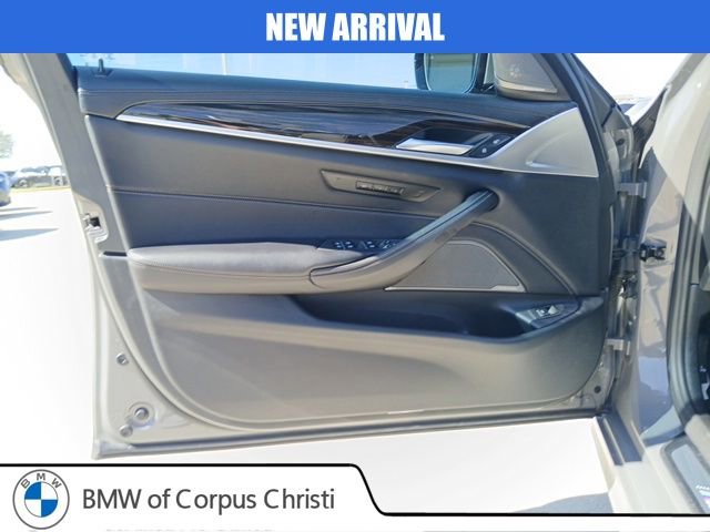 Used 2021 BMW M550i xDrive w/ Executive Package image 19