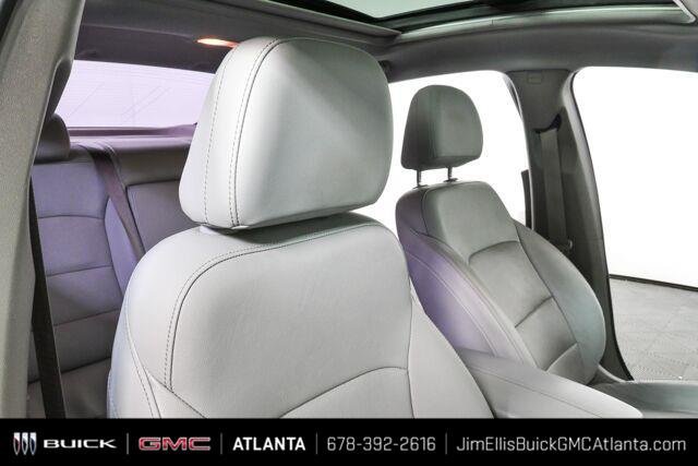 Certified 2018 Chevrolet Malibu Premier w/ Premier Sun and Wheel Package FWD image 25