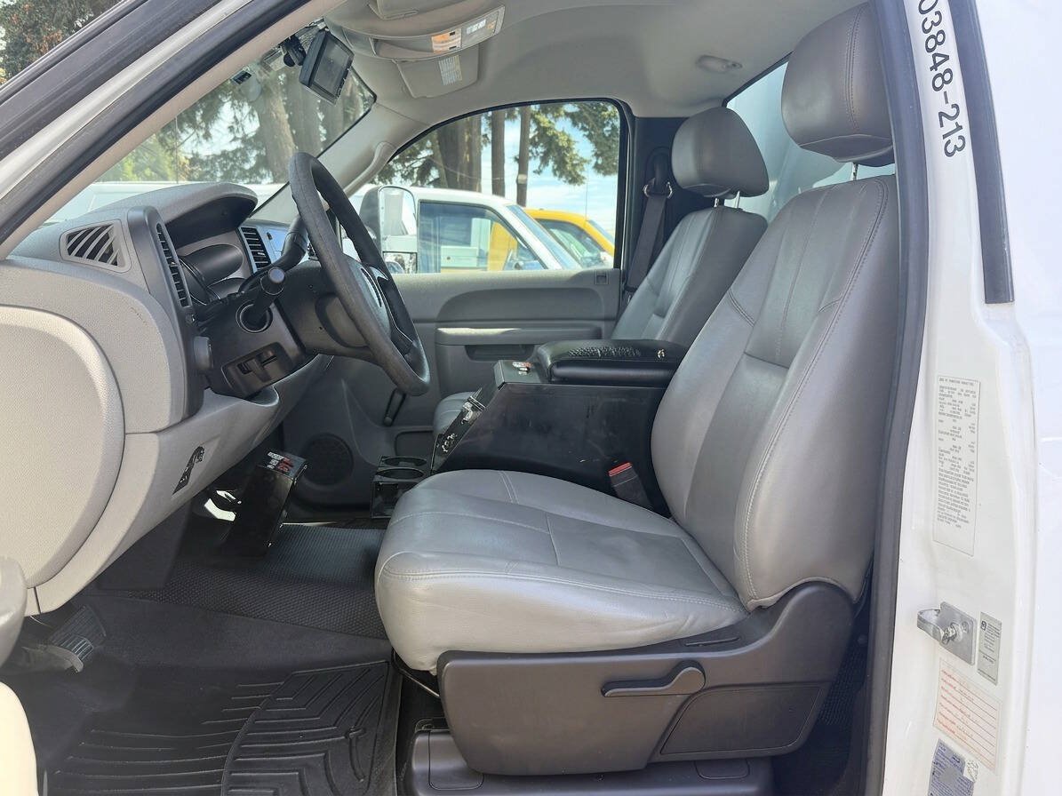 Used 2013 Chevrolet Silverado 3500 W/T RWD image 27
