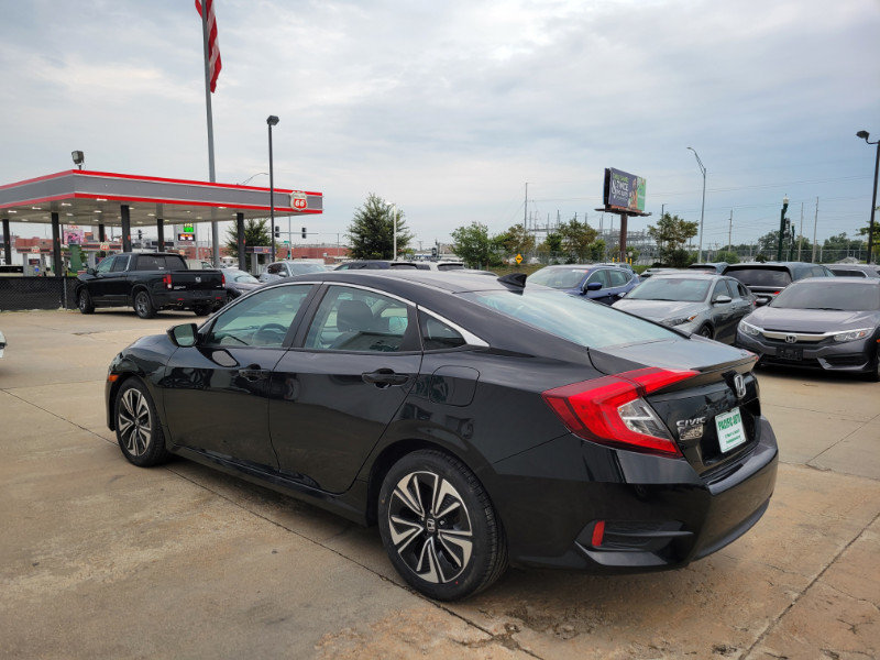 Used 2017 Honda Civic EX-T image 5