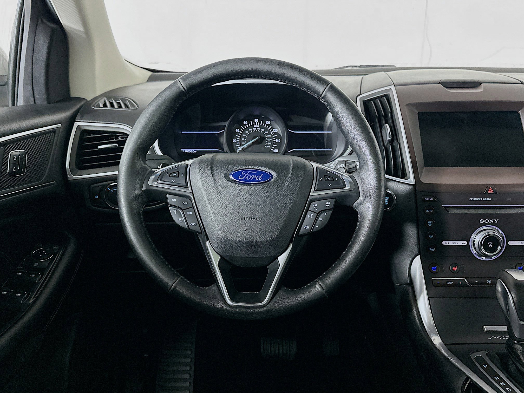 Used 2017 Ford Edge Titanium w/ Equipment Group 301A FWD image 18