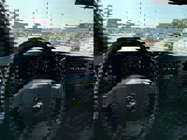 Used 2023 Chevrolet Express 2500 LS w/ Driver Convenience Package image 14