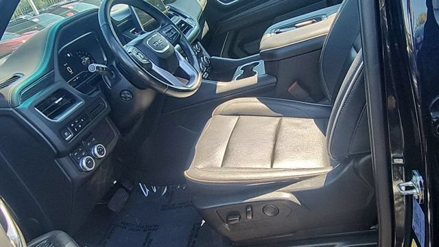 Used 2023 GMC Yukon XL SLT w/ SLT Premium Package AWD/4WD image 7