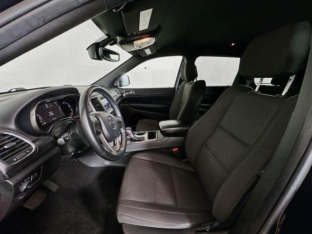 Used 2019 Jeep Grand Cherokee Laredo image 20