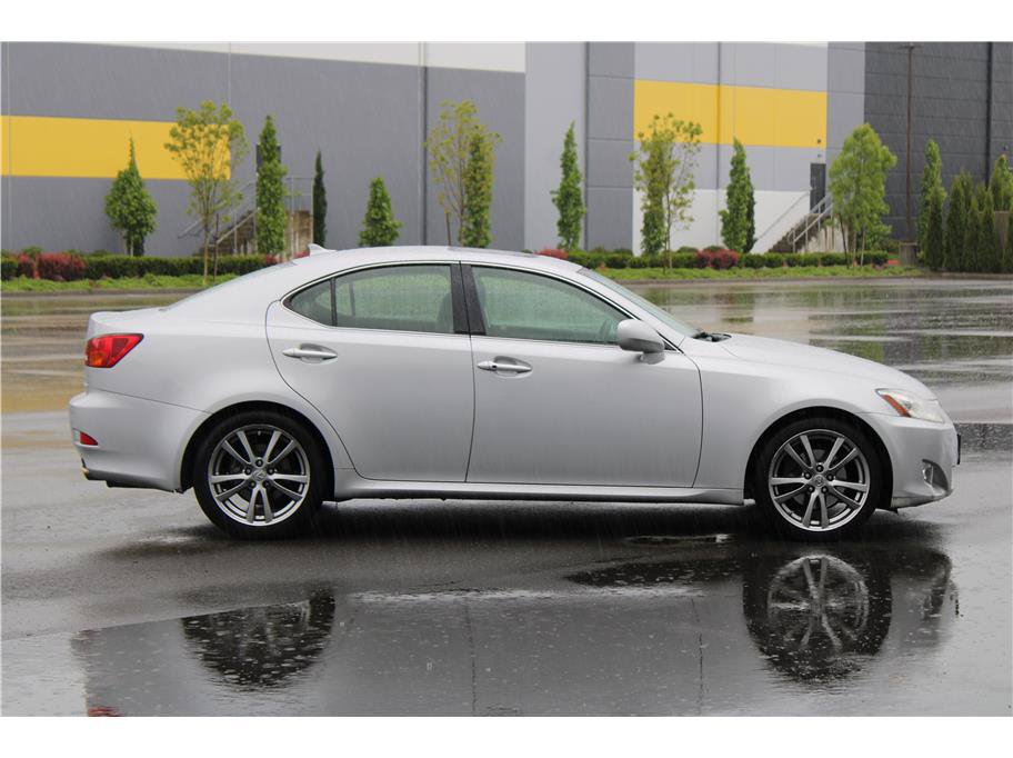 Used 2008 Lexus IS 250 w/ Premium Pkg RWD image 4