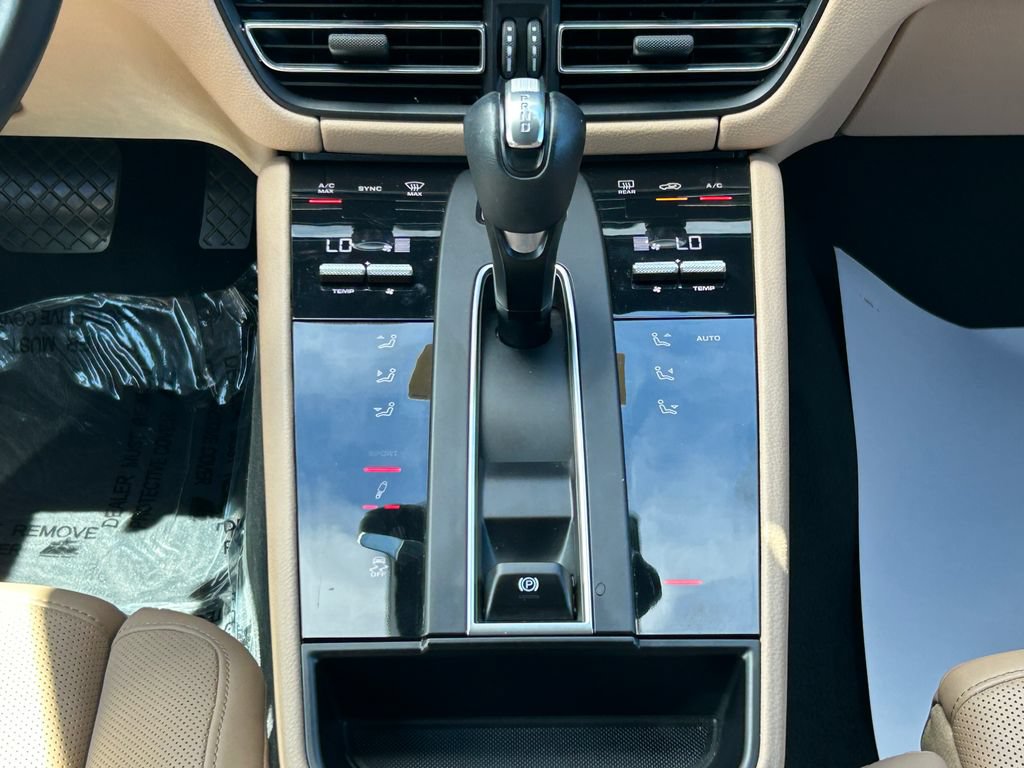 Used 2022 Porsche Macan S AWD/4WD image 25
