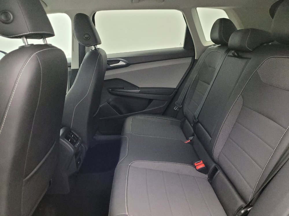 Used 2024 Volkswagen Taos SE FWD image 18