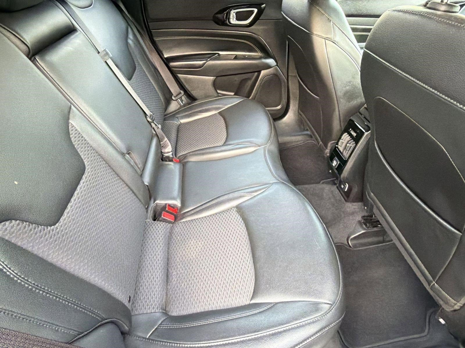 Used 2022 Jeep Compass Altitude FWD image 31