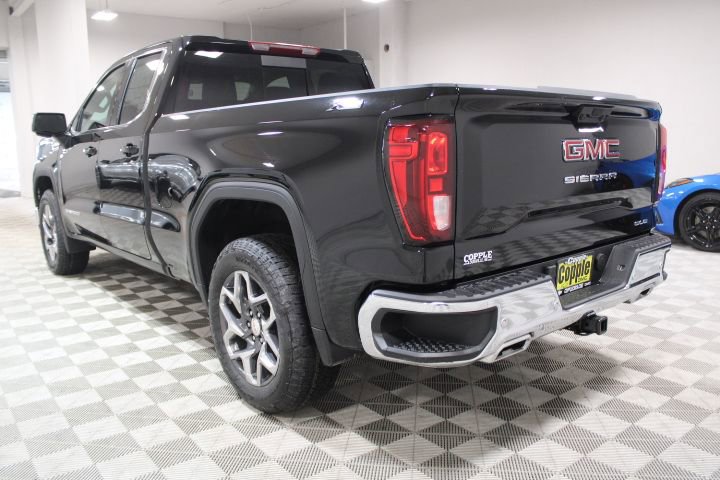 New 2026 GMC Sierra 1500 SLE image 9