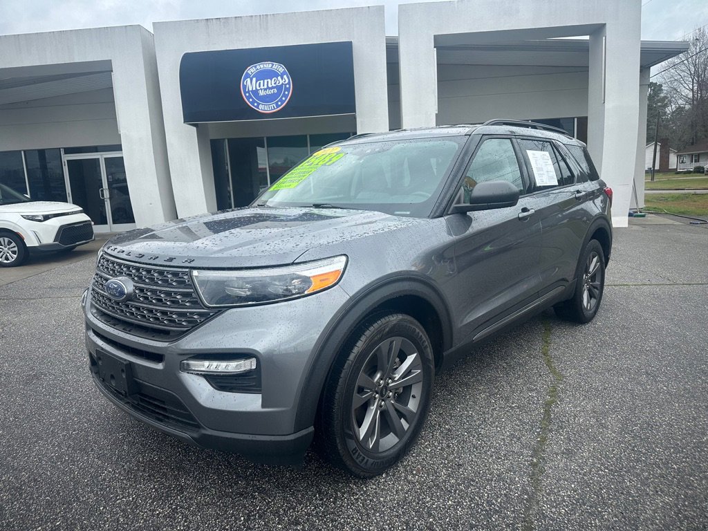 Used 2021 Ford Explorer XLT w/ Equipment Group 202A AWD/4WD image 3