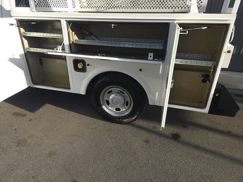 Used 2015 Ford F250 XL w/ Power Equipment Group image 4