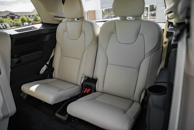 New 2026 Volvo XC90 B6 Ultra image 33